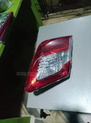Fitilar Boot na Toyota Camry 2010-2011