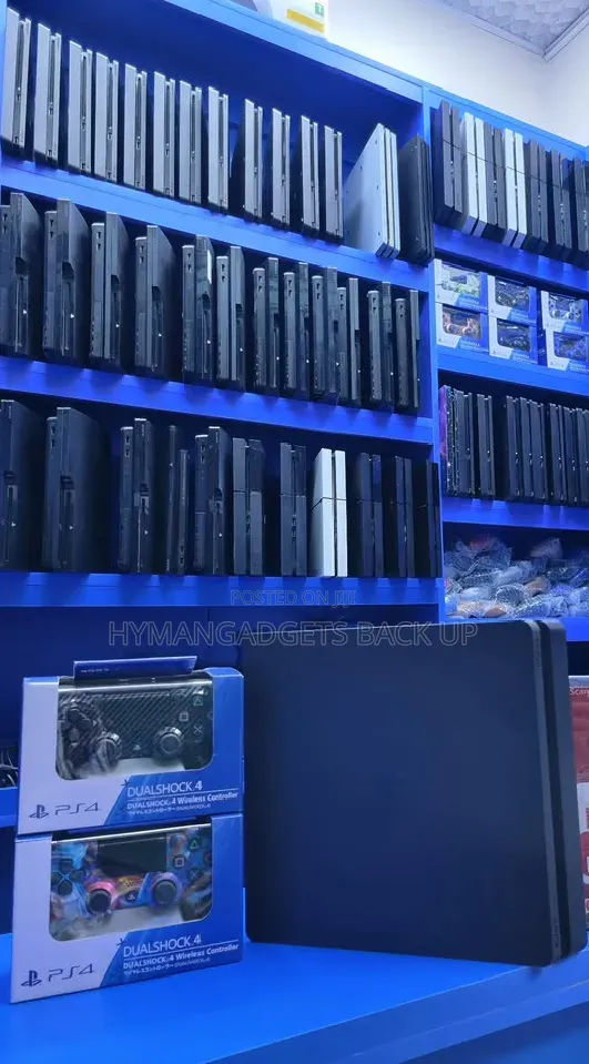 Amfani da Sony PlayStation 4 Pro, Slim, Fat - 2 Controllers - 1