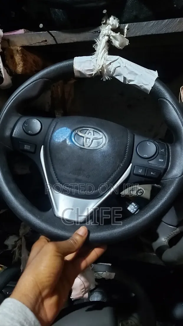 Steering Wheel Toyota RAV4 (2013-2015) - 1
