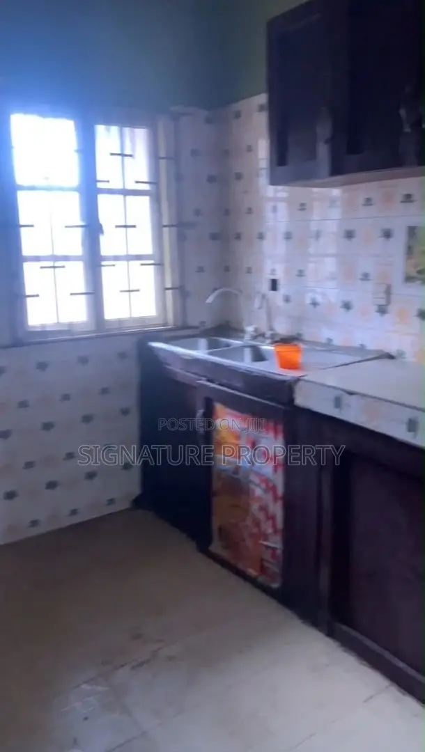 2 Bedroom Apartment for Rent a Gberigbe Estate - 1