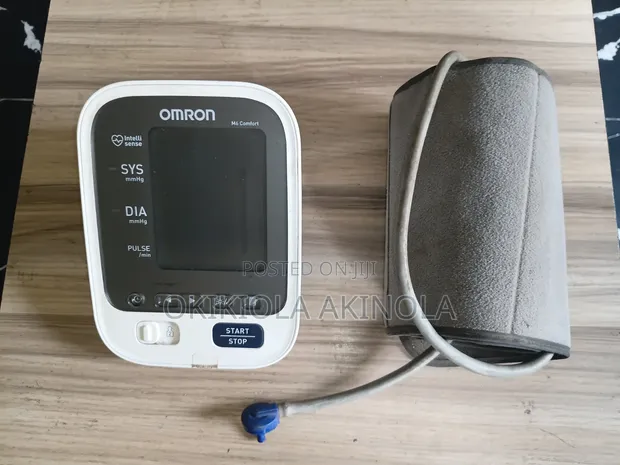 Omron M6 Comfort Digital Blood Pressure Monitor - 1