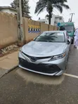 2018 Toyota Camry LE FWD Silver - 2