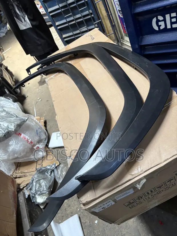 Toyota Land Cruiser Prado Fender Padded - Sabon Abu - 1