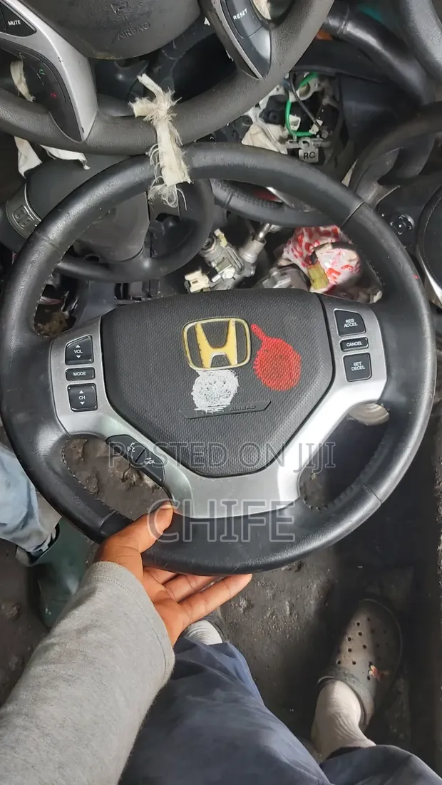 Tokunbo Honda Ridgeline Steering Wheel - 1
