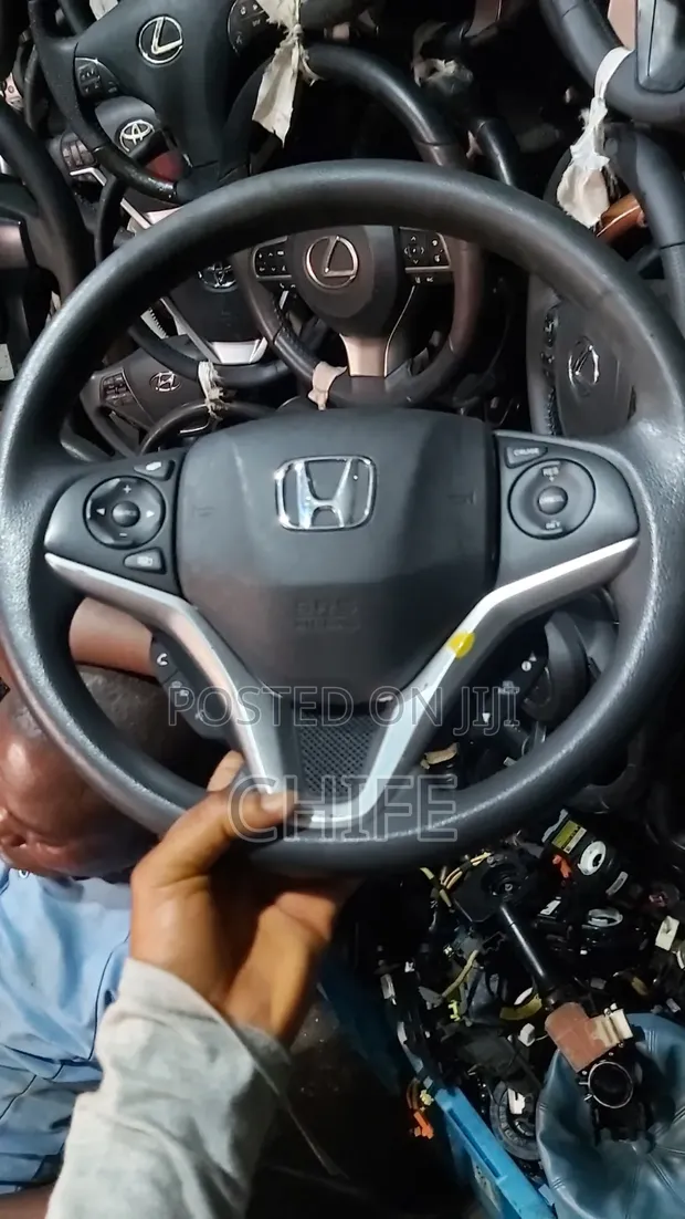 Tokunbo Steering Wheel for Honda HR-V (2015-2016) - 1
