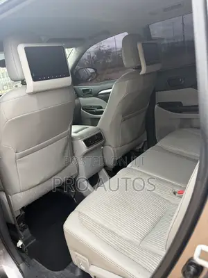 Toyota Highlander XLE SUV 2015