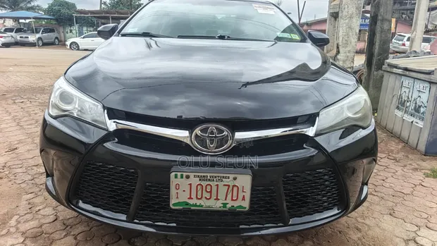 Toyota Camry 2017 Black - 1