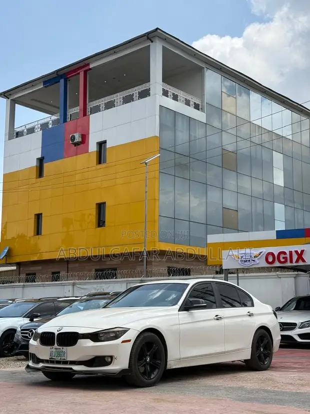BMW 325i 2013 White - 1