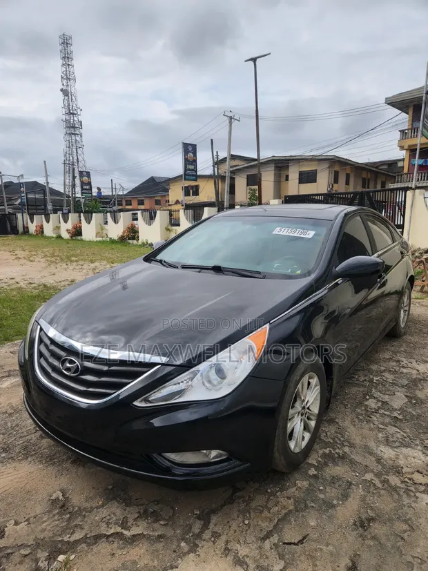 Hyundai Sonata 2012 Black - 1