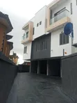 4-Bedroom Duplex tare da BQ a Yankin Mende Mai Tsaro, Legas - 1