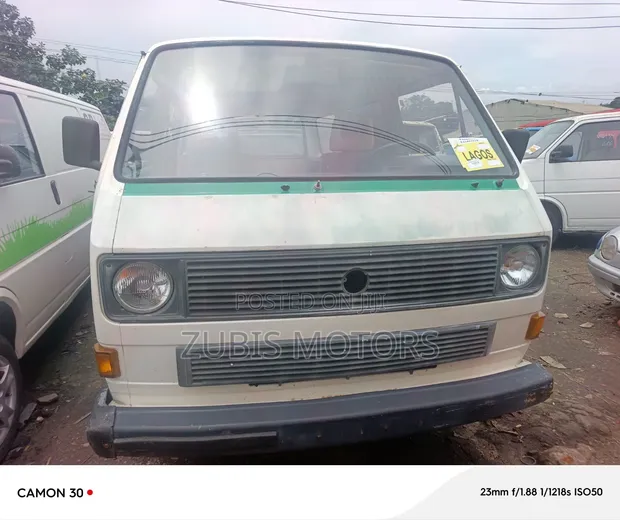 Volkswagen Transporter 2000 White - 1