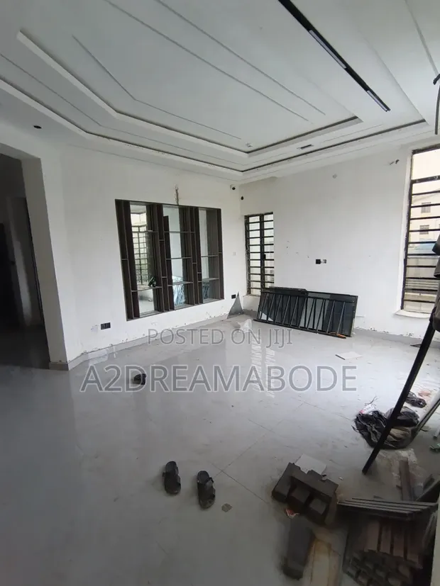 4 Bedroom Duplex for Sale a Surulere, Alaka Estate - 1