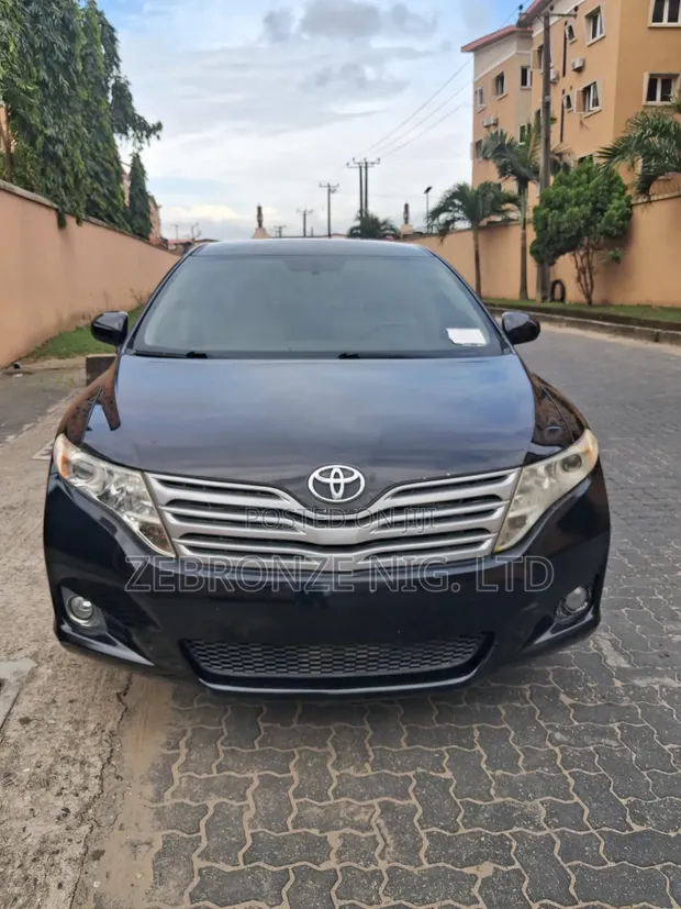 Toyota Venza 2011 Black - 1