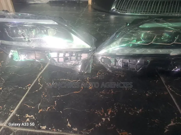 Lexus RX350 2015 Headlight (LED) - 1