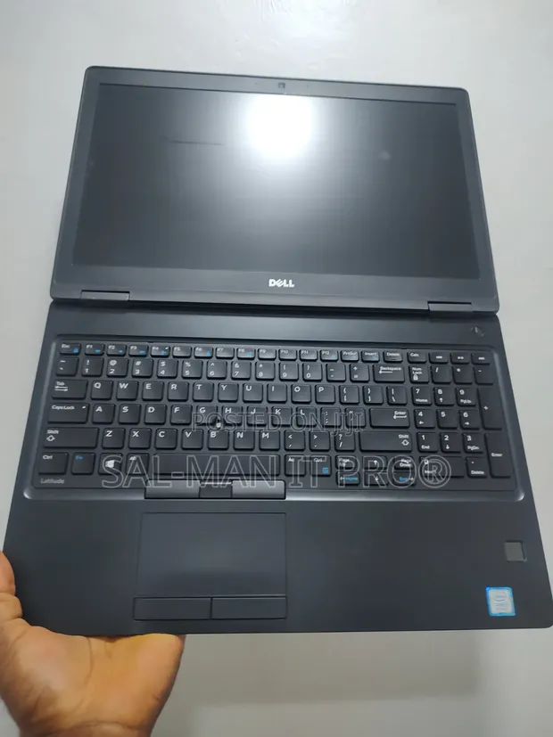 Dell Latitude 5580 Laptop - Core i7, 8GB RAM, 256GB SSD - 1