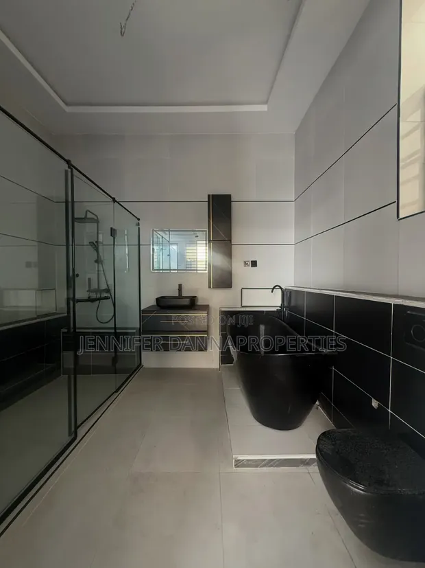 5-Bedroom Fully Detached Duplex tare da BQ & Pool a Ajah - 1