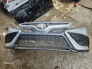 Cikakken Gaban Bumper Toyota Camry SE 2020 OEM Tokunbo