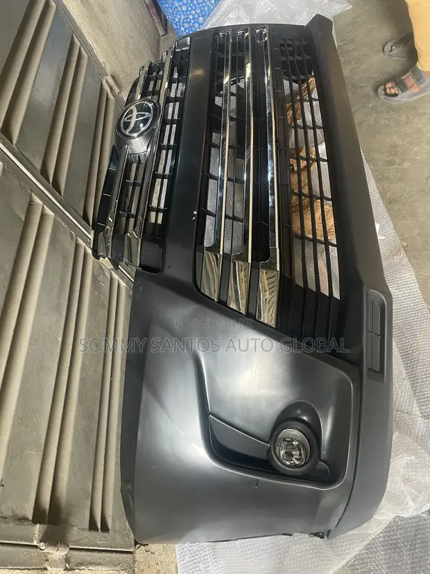 Toyota Highlander 2018 Complete Bumper - Brand New - 1