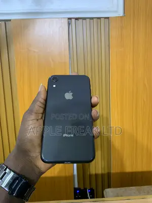 Apple iPhone XR 64GB Baki