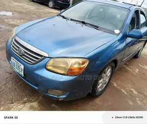 Kia Cerato 2005 Blue Hatchback