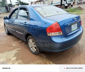 Kia Cerato 2005 Blue Hatchback
