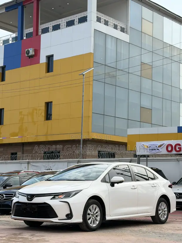 Toyota Corolla SE 2022 Mai Sunroof da Keyless Entry - 1
