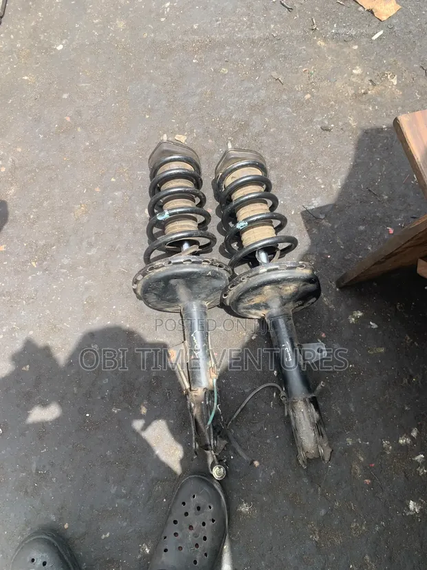 Used Toyota Highlander Back Shock Absorbers (2008-2012) - 1