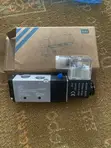 New 4V210-08 Pneumatic Solenoid Valve AC 220V - 3