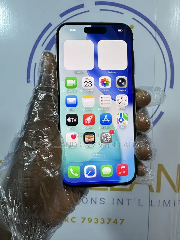 Apple iPhone 15 Pro 128GB Gray - 1