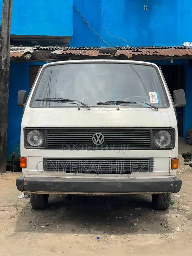 Volkswagen Transporter 2003 White - 1