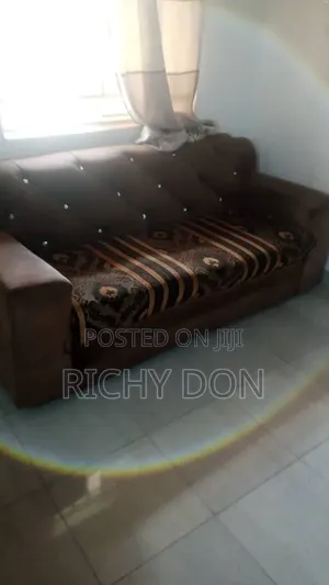Sitting Room Chairs - Executive Style