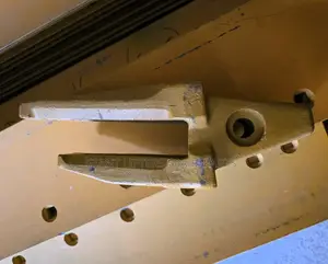 J400 Bucket Adapter - Weld-on Center (6I6404)