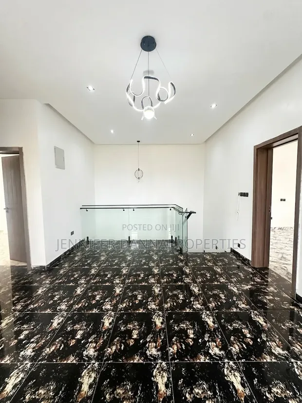 5 Bedroom Duplex for Sale a Abraham Adesanya Estate, Ajah - 1