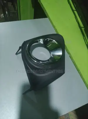 Toyota Corolla Fog Light Chrome (2010)