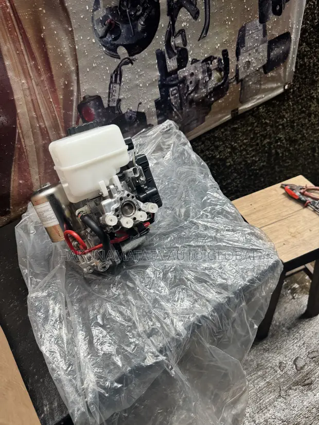Toyota 4Runner 2014-2017 ABS Pump Module (Tokunbo) - 1