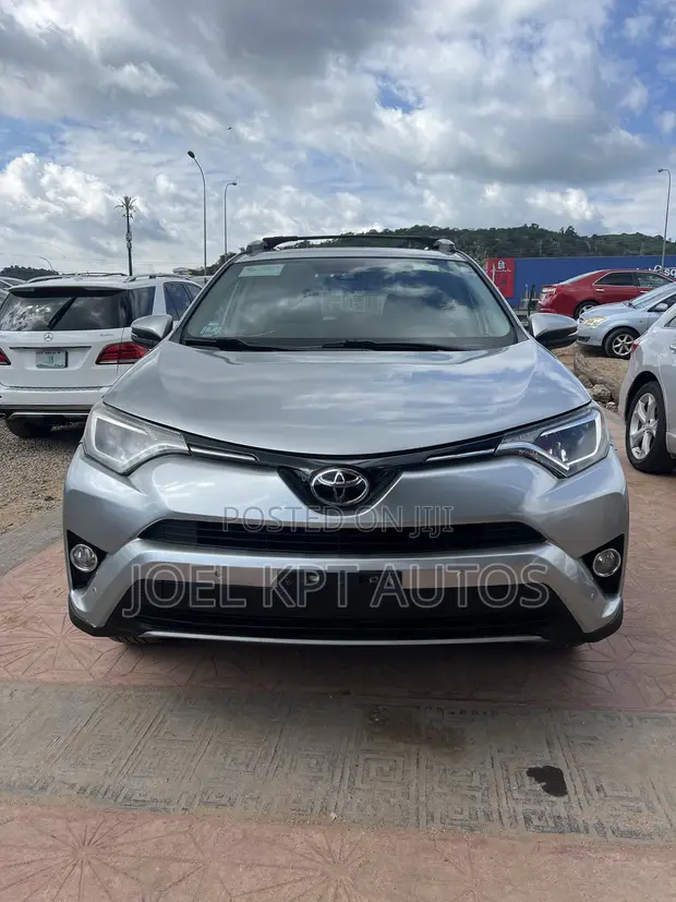 Toyota RAV4 2018 Silver - 1
