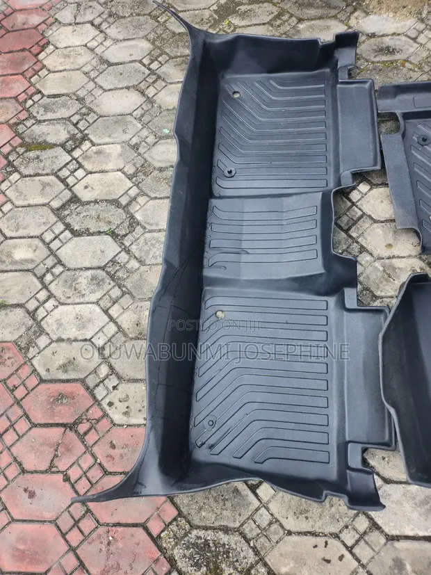 Black Full Coverage Car Floor Mats - Toyota Camry - 1