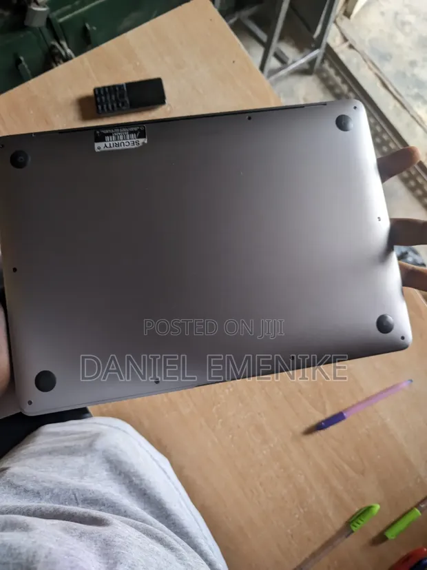 Apple MacBook Air 2020 M1 16GB RAM 512GB SSD - 1