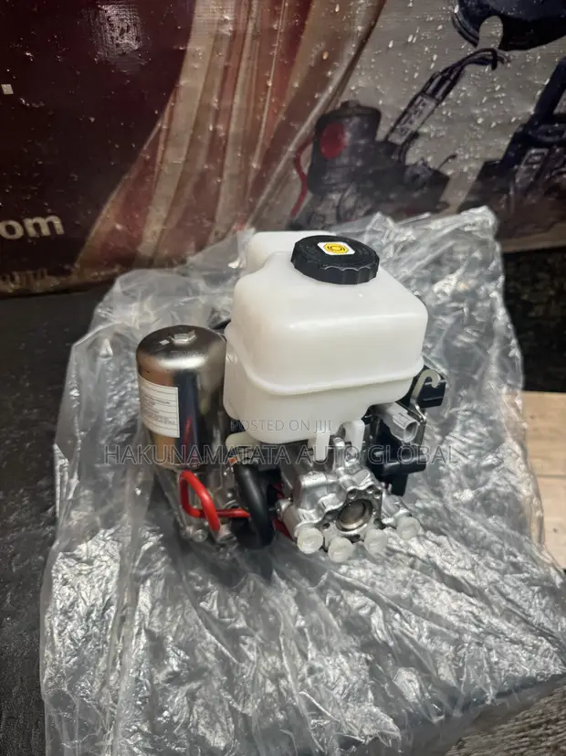 Sabon Lexus GX460 ABS Module Pump 2016-2017 - 1