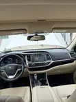 2015 Toyota Highlander XLE AWD SUV - Gold - 3
