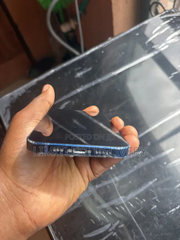 Apple iPhone 12 64GB Blue - 1