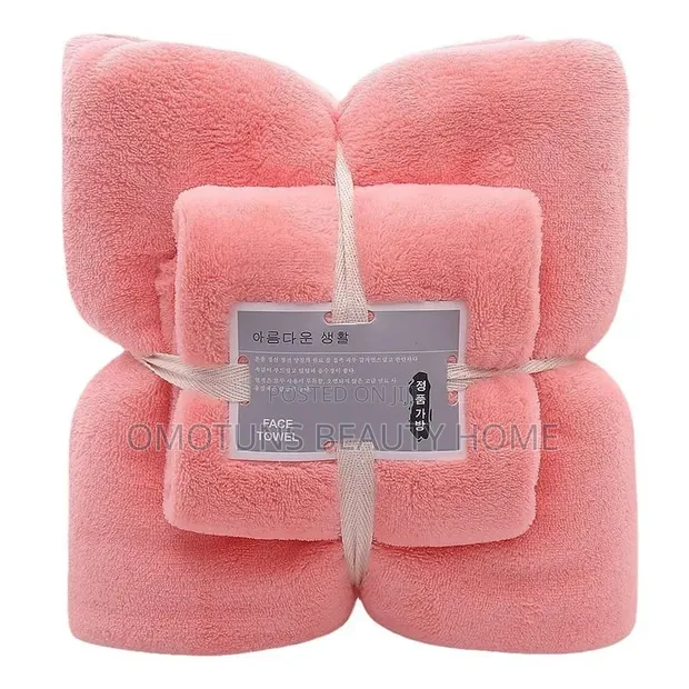 Adorable 2-in-1 Mother and Child Towel - 1