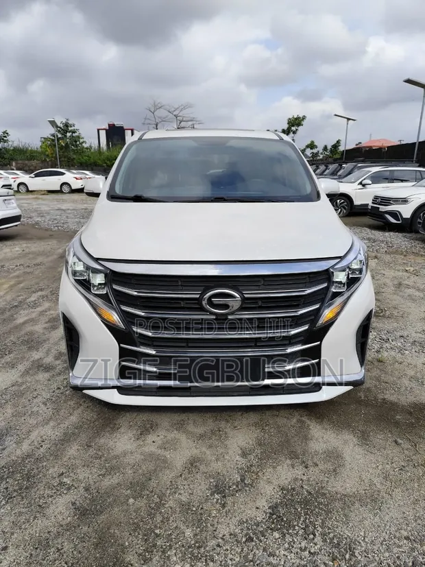 GAC GM8 2022 White - 1