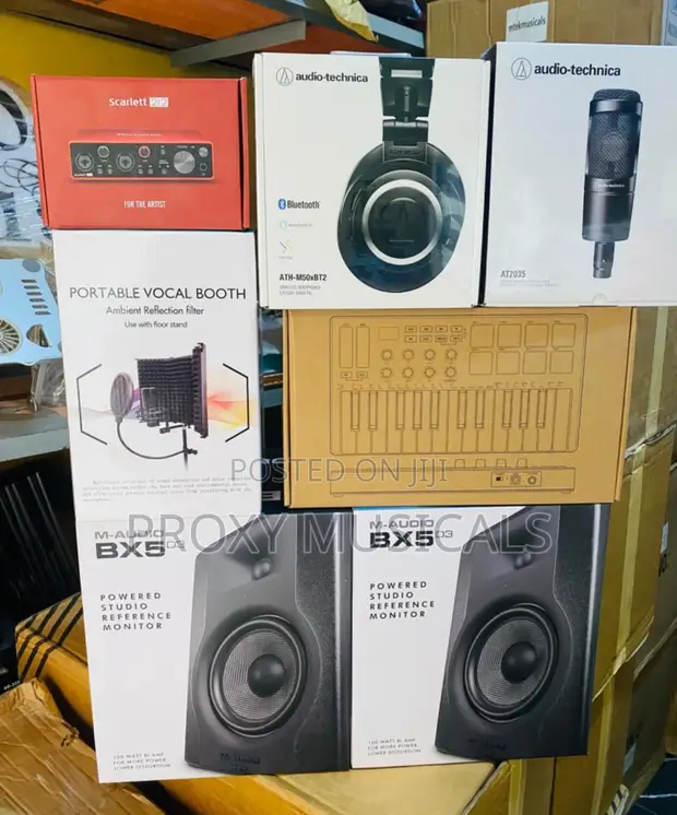 Focusrite Scarlett 2i2, M-Audio BX5 D3, ATH-M50x, AT2020 Bundle - 1