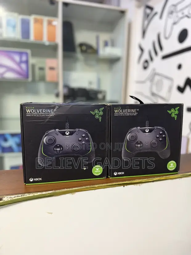 Razer Wolverine Wired Gaming Controller for Xbox - 1