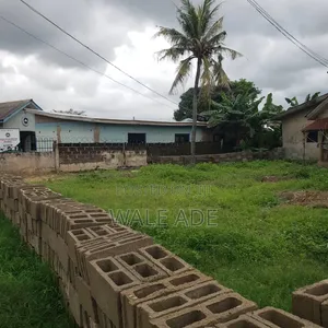Filin Zama Don Siyarwa a Mowe, Jihar Ogun