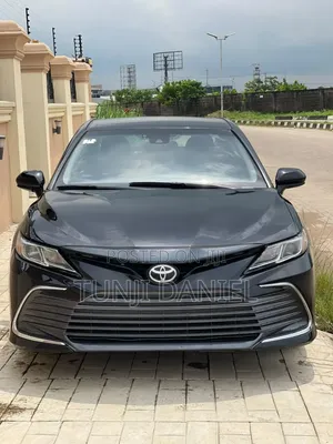 2022 Toyota Camry LE Black