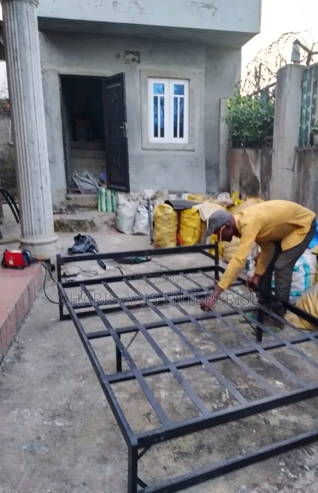 4x6 Metal Bedframe - 1
