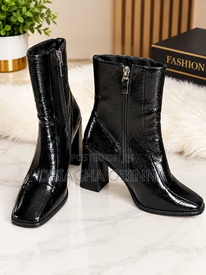 Raid Black Patent Leather Ankle Boots - Girman 41/41.5
