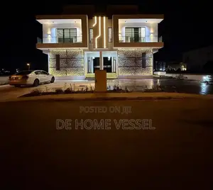 5 Bedroom Semi-Detached Duplex a Kasuwa a Ikate